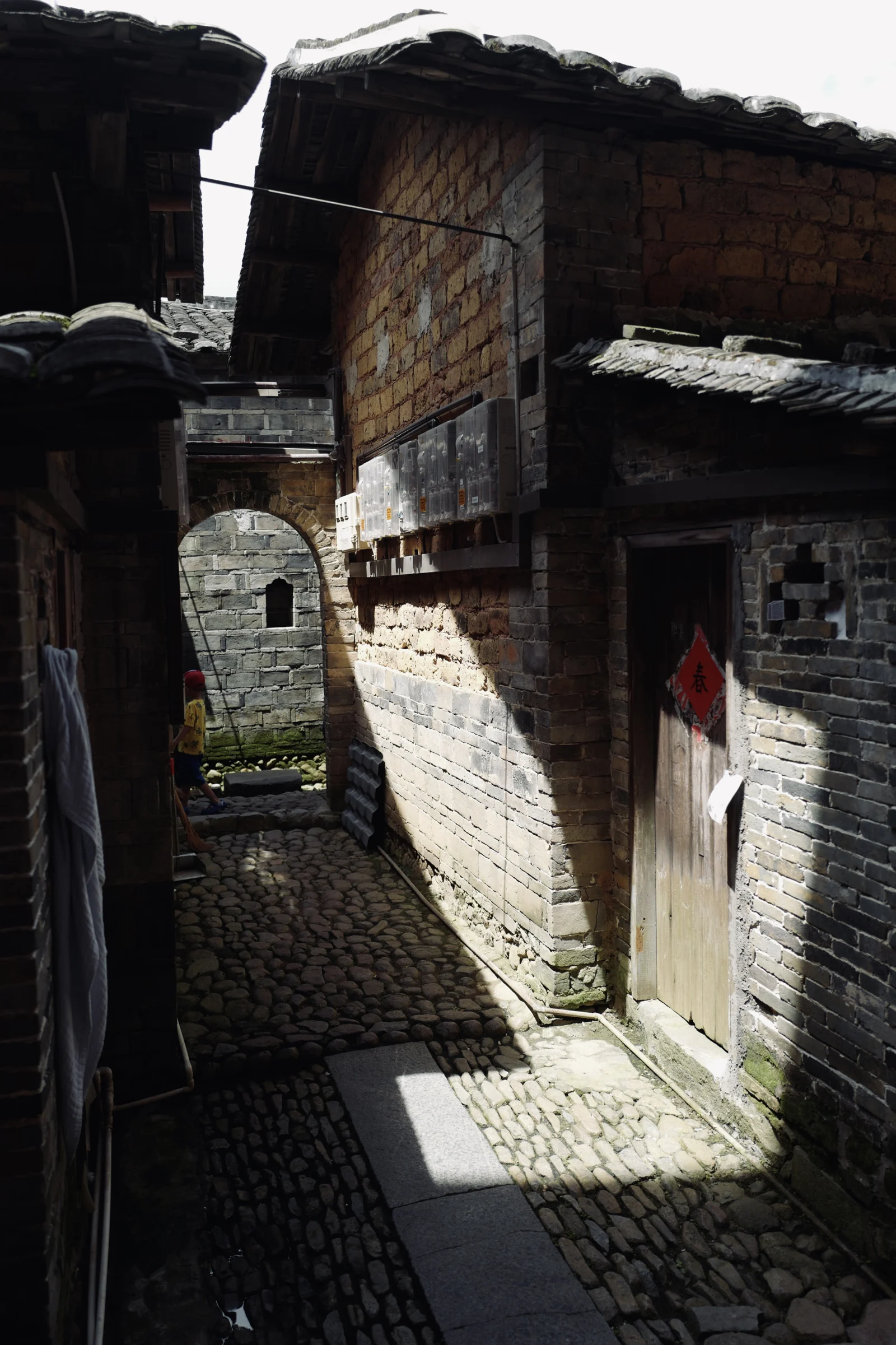 Fujian — Passage and threshold